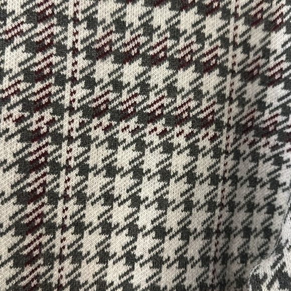 NWOT Women’s Appleseeds Gray Houndstooth Print Mock Neck Sweater Size Medium - Picture 5 of 9